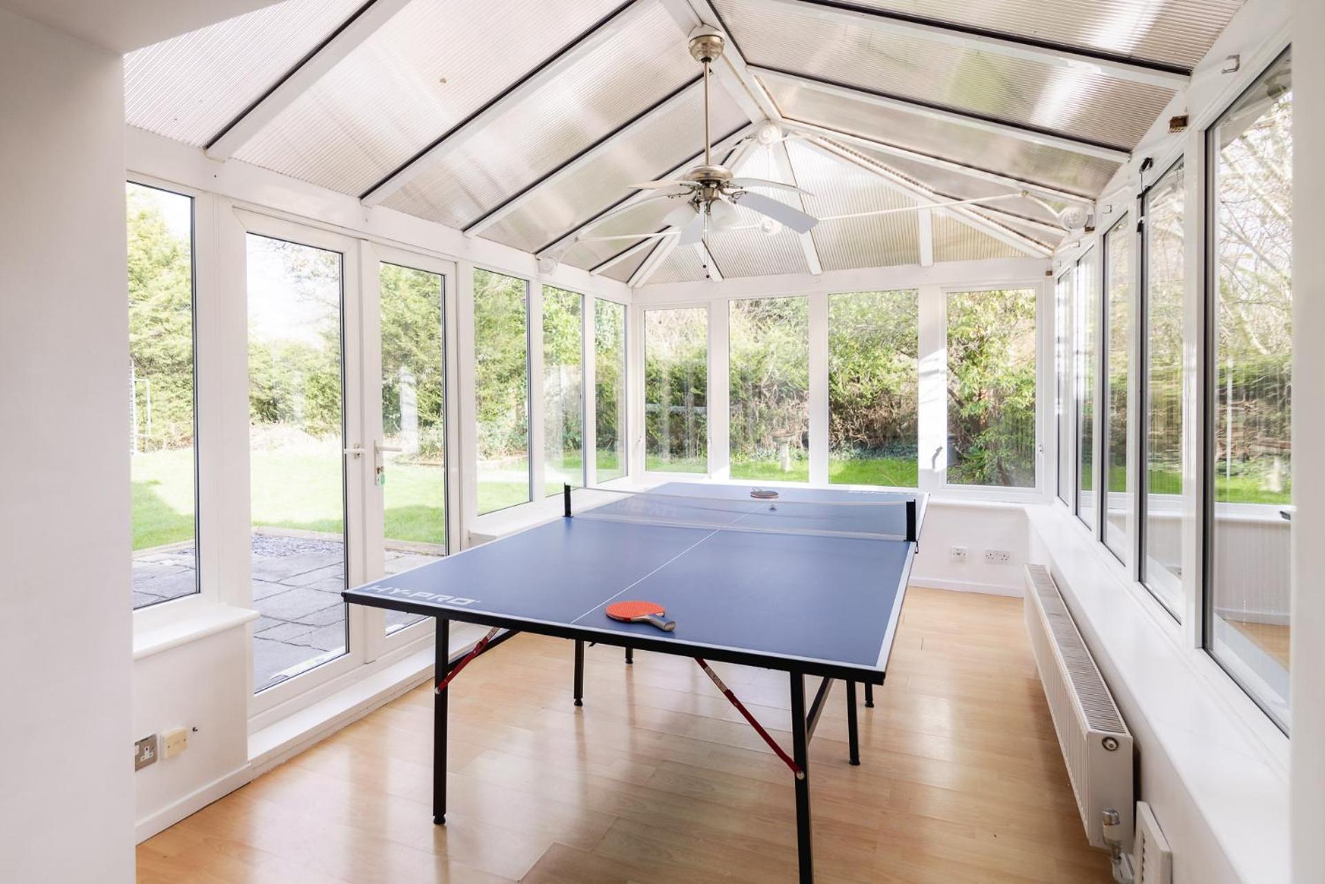 Ping-Pong Paradise Crawley  Exterior foto